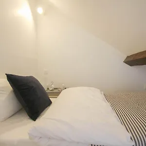 Appartement Vieux Lille: Bright, Functional, Rijsel